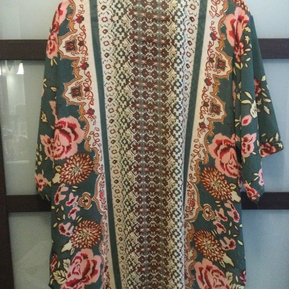 Shawl - Picture 2 of 2